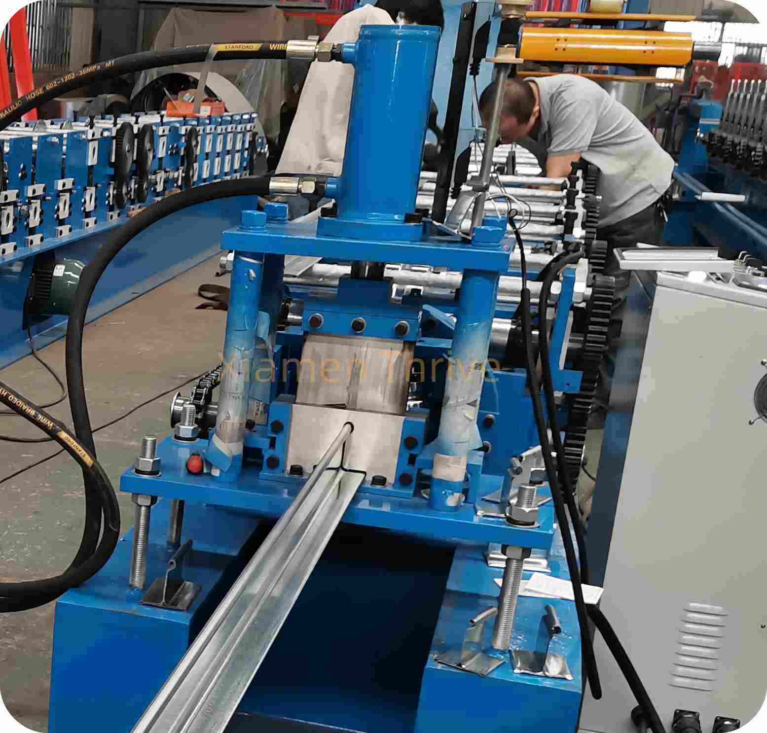 Rolling Shutter Bottom Machine